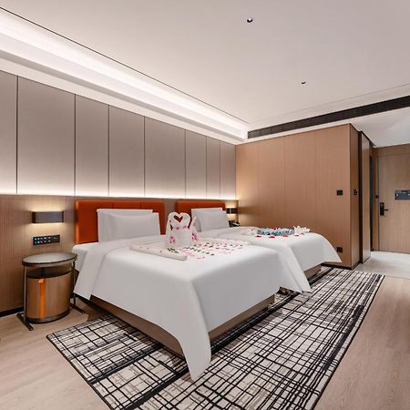 Liang Fan Holiday Inn Гуанчжоу Экстерьер фото