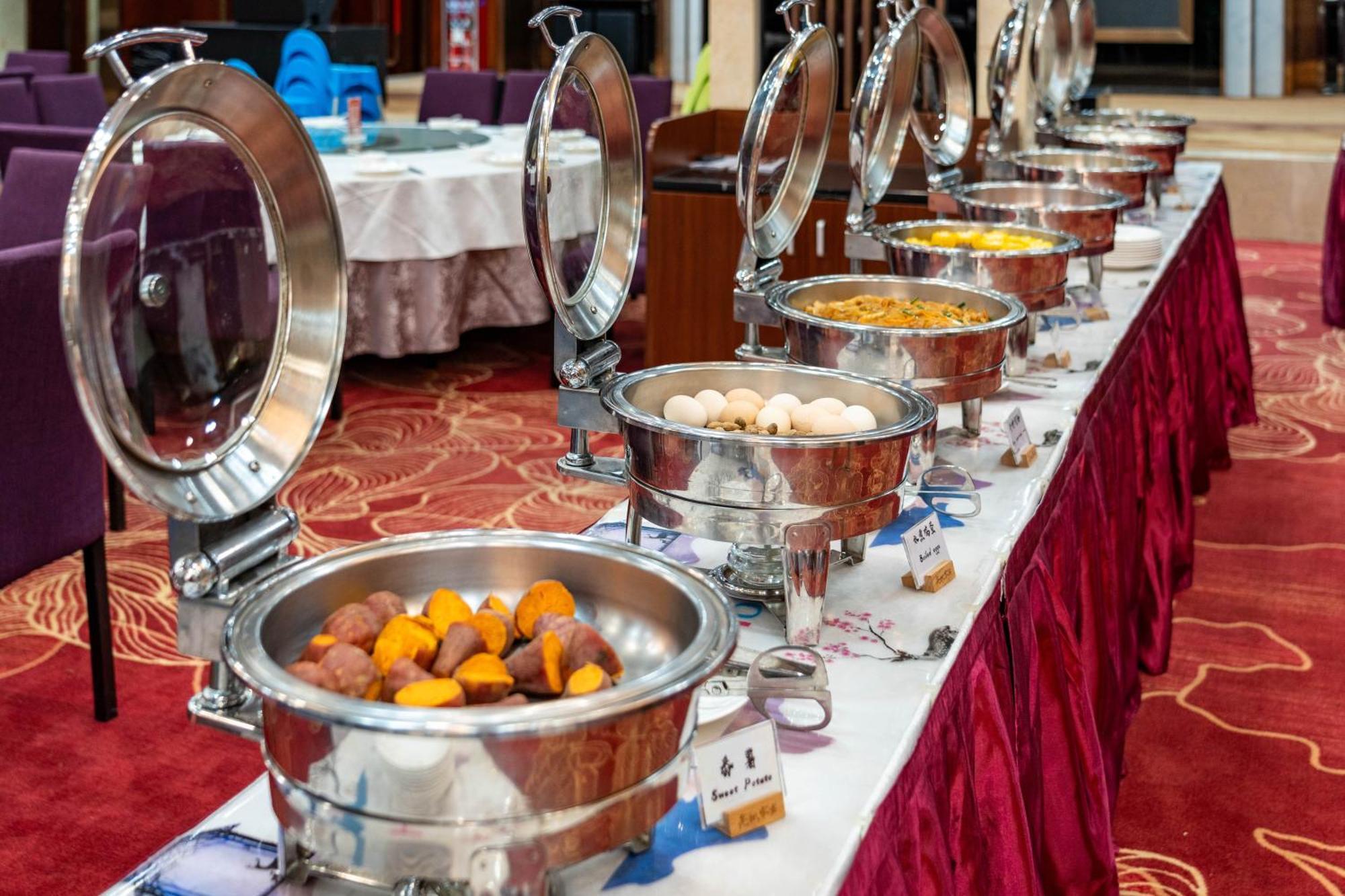 Liang Fan Holiday Inn Гуанчжоу Экстерьер фото