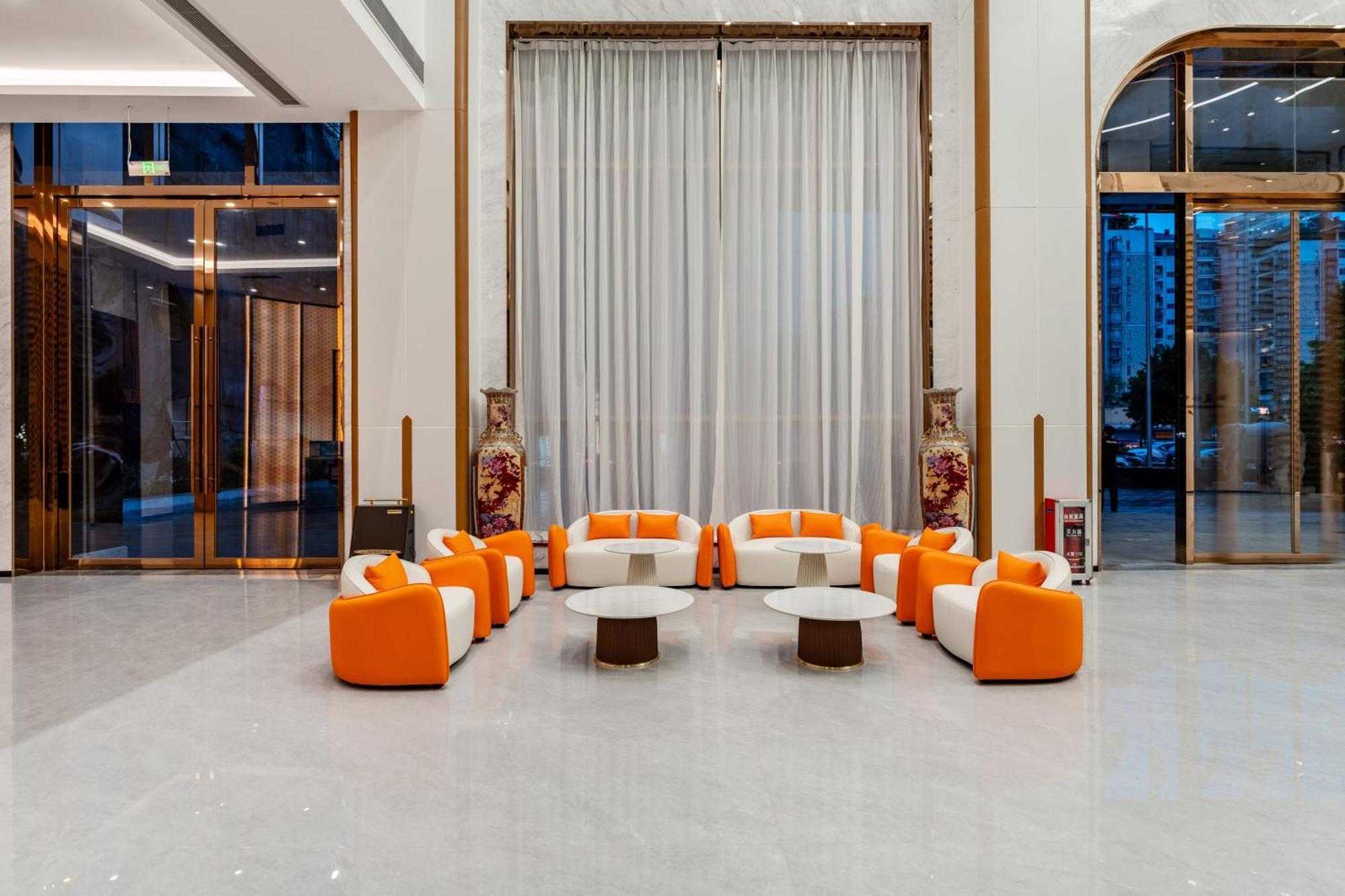 Liang Fan Holiday Inn Гуанчжоу Экстерьер фото