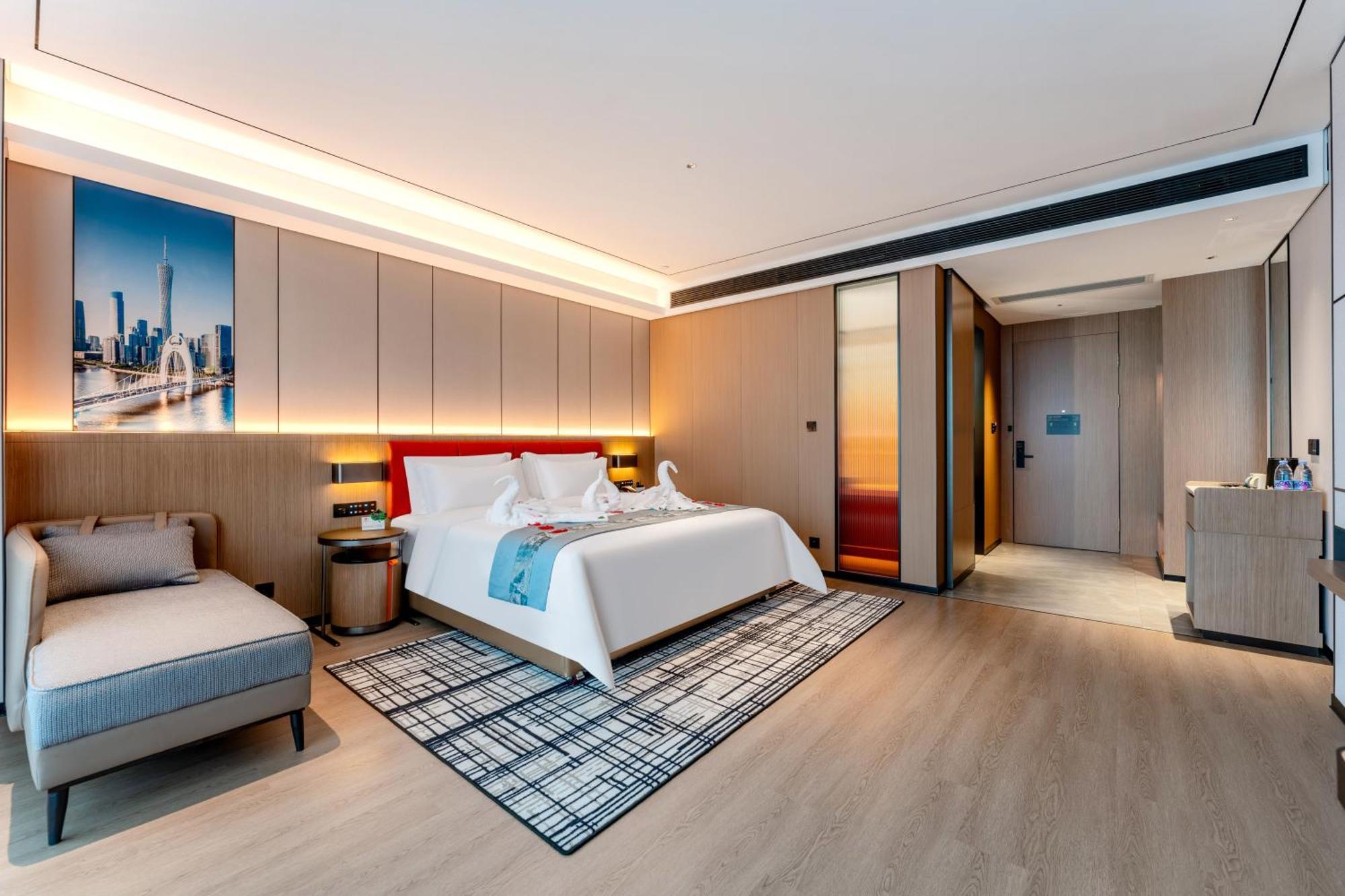 Liang Fan Holiday Inn Гуанчжоу Экстерьер фото