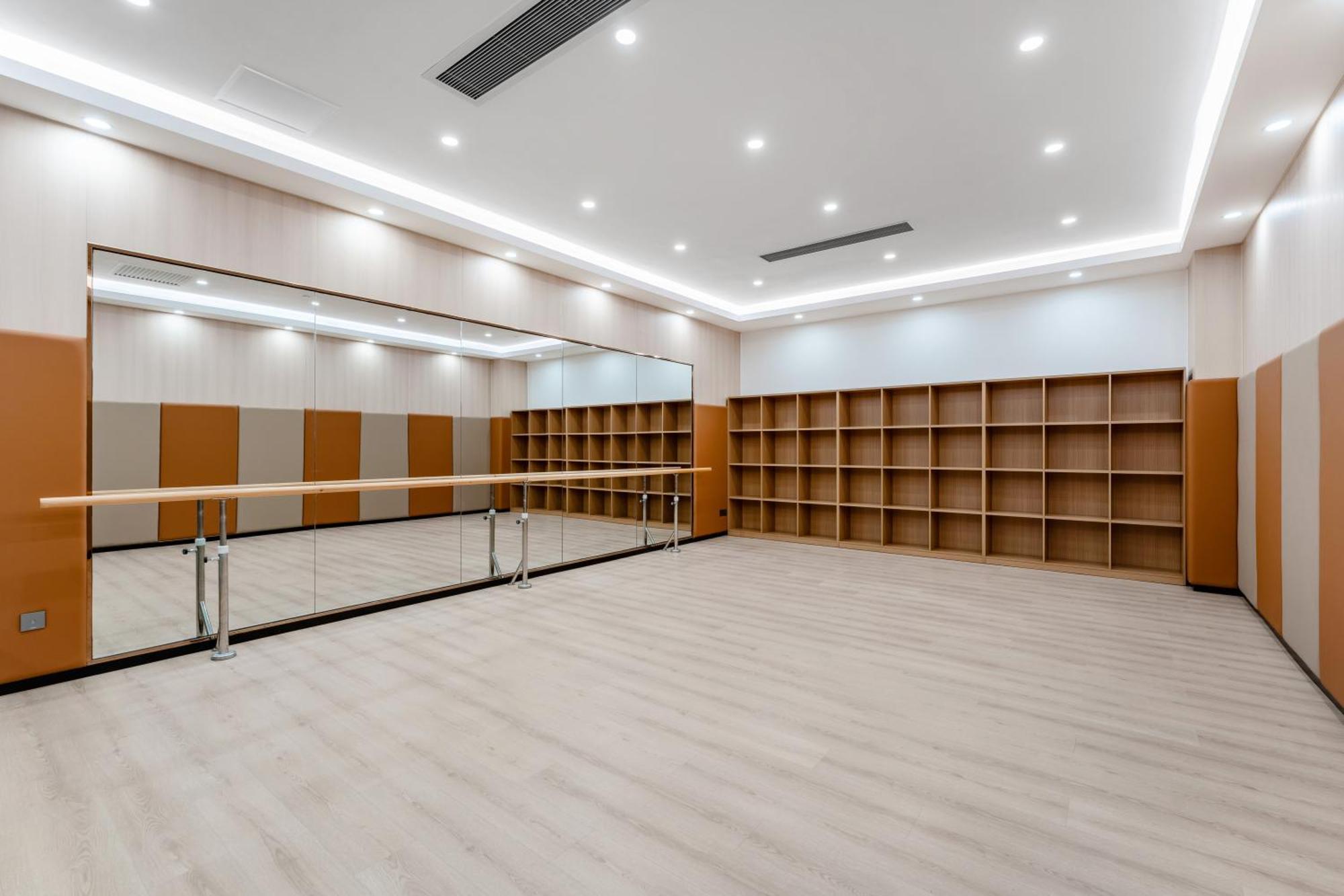 Liang Fan Holiday Inn Гуанчжоу Экстерьер фото